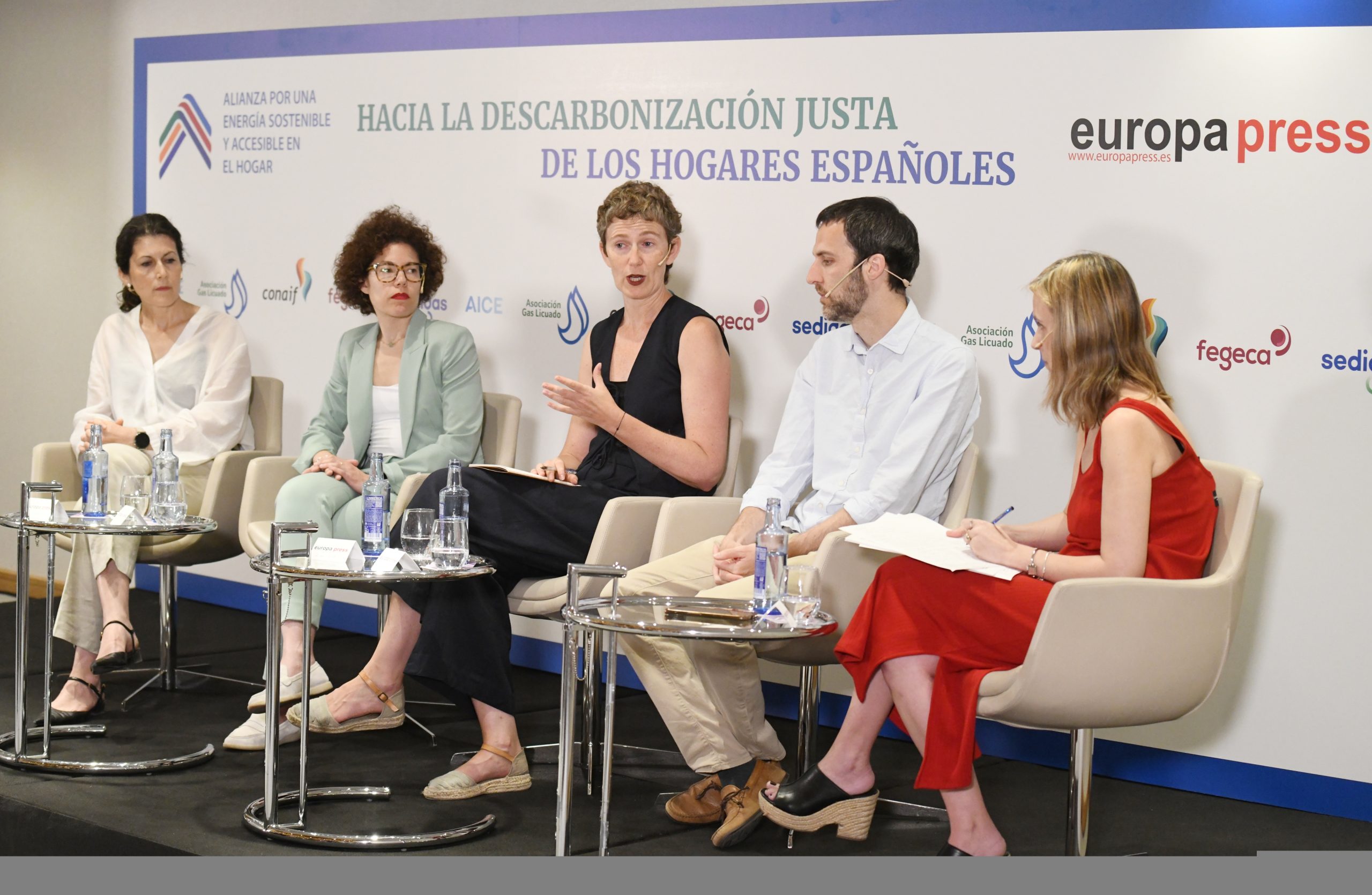 Un año de la AESAH: impulsando una transición energética realista, eficiente e inclusiva